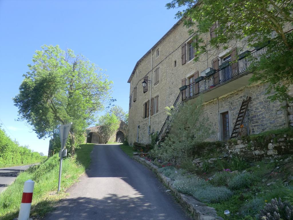 Domaine D'Alcapies Bed and Breakfast Saint-Jean-dʼAlcapiès Buitenkant foto