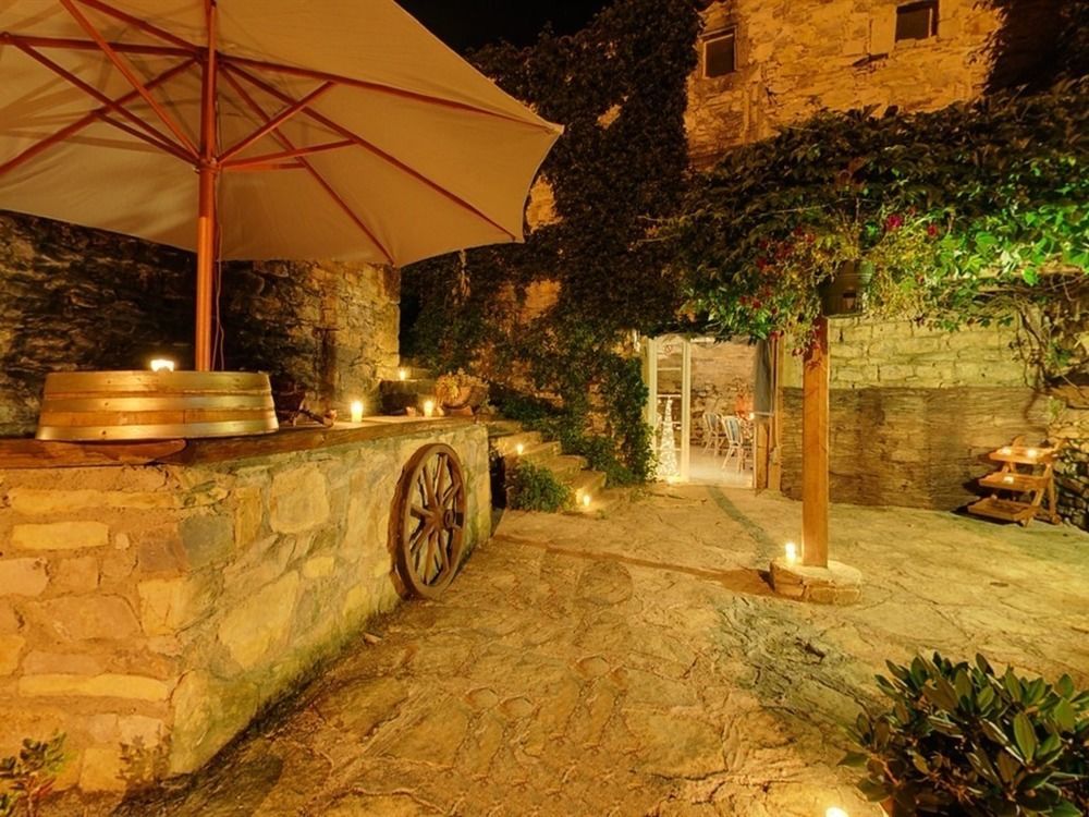 Domaine D'Alcapies Bed and Breakfast Saint-Jean-dʼAlcapiès Buitenkant foto