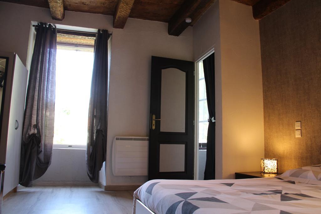 Domaine D'Alcapies Bed and Breakfast Saint-Jean-dʼAlcapiès Buitenkant foto